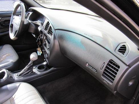 Used 2001 Chevrolet Monte Carlo SS image 28