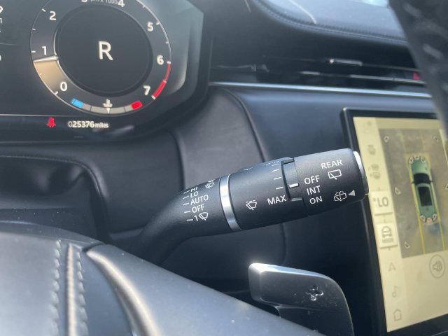 Used 2025 Land Rover Range Rover Sport SE AWD/4WD image 29