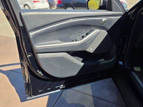 Used 2021 Ford Mustang Mach-E Premium image 31