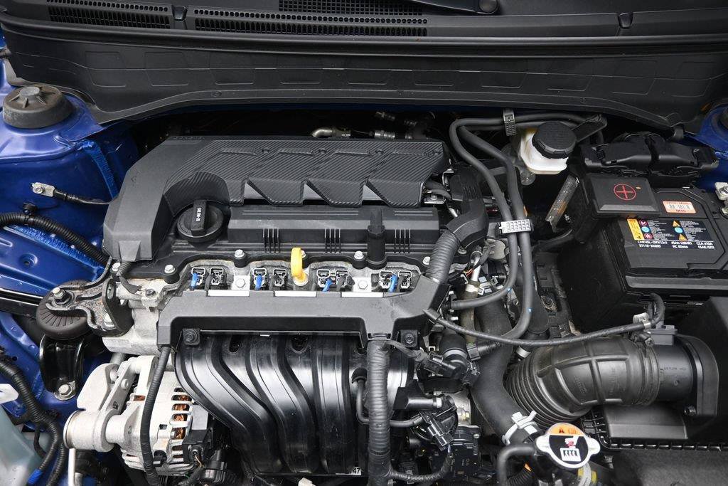 Used 2023 Hyundai Venue SEL FWD image 29