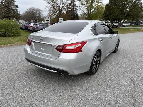 Used 2018 Nissan Altima 2.5 SV FWD image 5