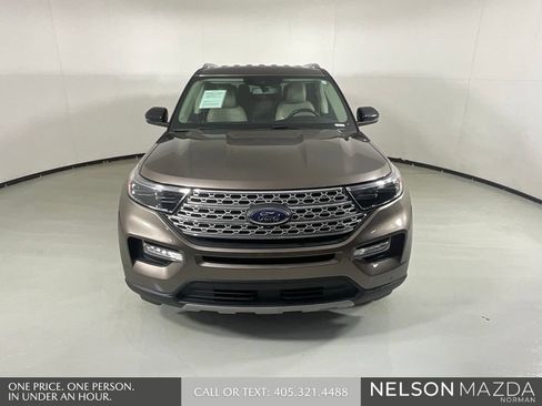 Used 2021 Ford Explorer Limited w/ Equipment Group 301A AWD/4WD image 2