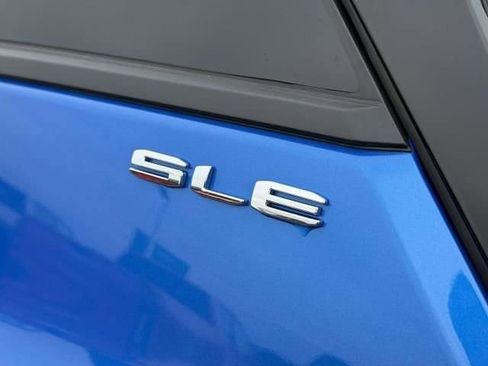 Used 2024 GMC Terrain SLE image 7