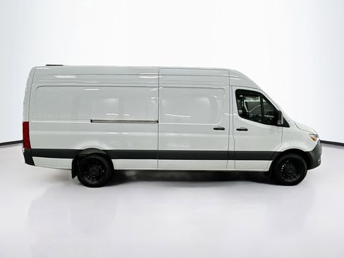 Used 2026 Mercedes-Benz Sprinter 2500 image 9