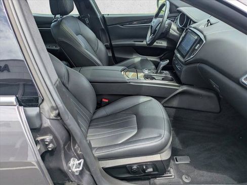 Used 2019 Maserati Ghibli image 23