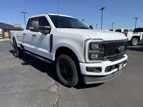 Used 2023 Ford F250 XL w/ STX Appearance Package image 2