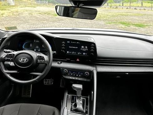 Used 2025 Hyundai Elantra Sport FWD image 24