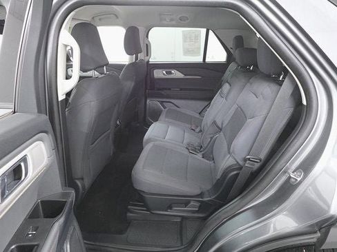 Used 2025 Ford Explorer Active image 23