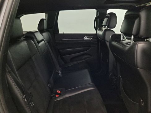 Used 2017 Jeep Grand Cherokee Altitude AWD/4WD image 19