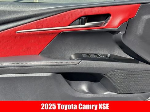 Used 2025 Toyota Camry XSE FWD image 4