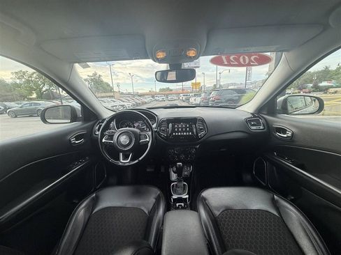 Used 2021 Jeep Compass Latitude AWD/4WD image 24