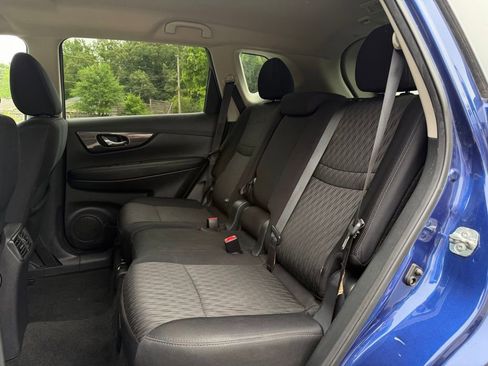 Used 2019 Nissan Rogue S w/ Special Edition Package FWD image 26
