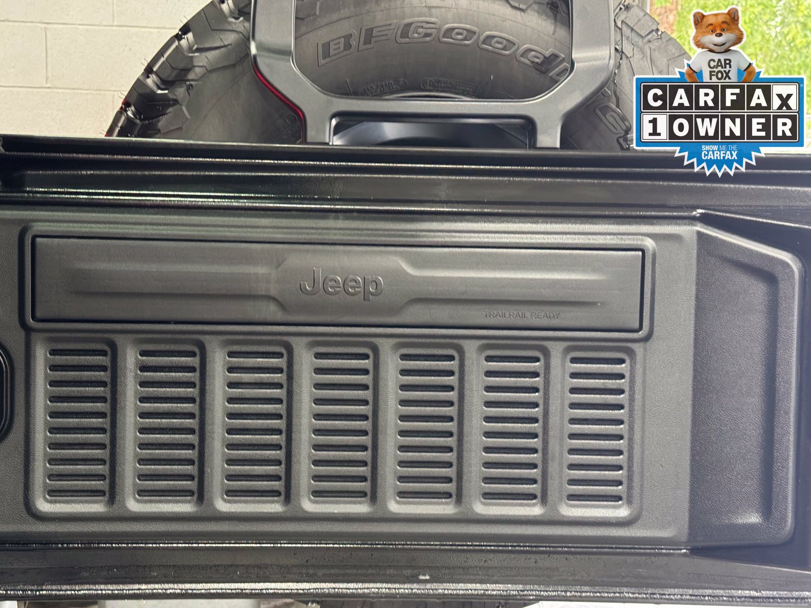 Used 2024 Jeep Wrangler Unlimited Rubicon AWD/4WD image 44