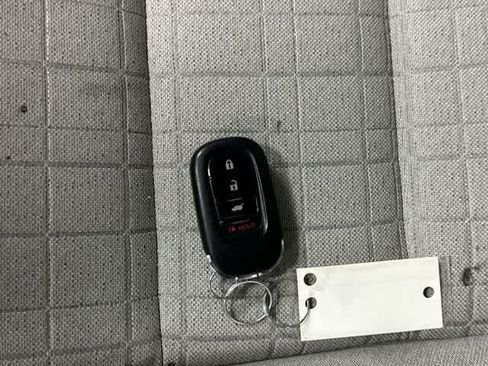 Certified 2023 Honda HR-V LX image 32