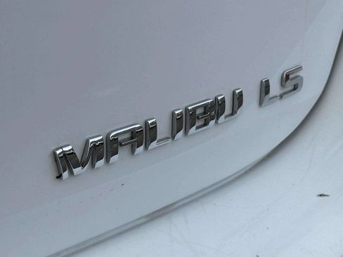 Used 2015 Chevrolet Malibu LS FWD image 6