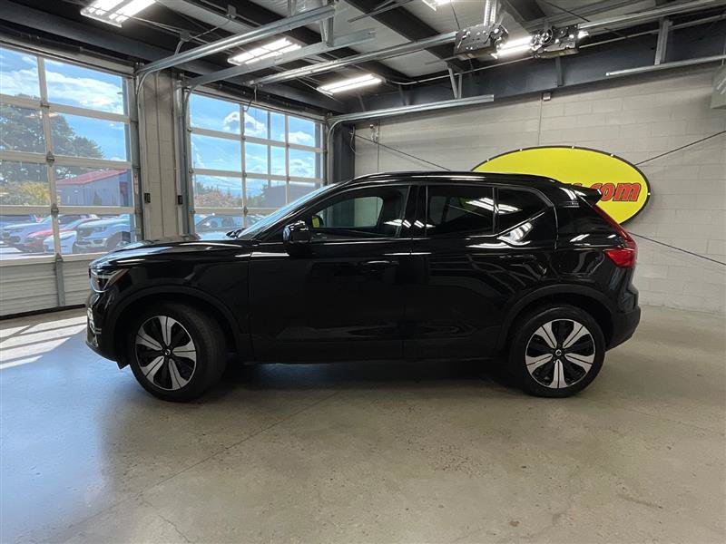 Used 2023 Volvo XC40 Recharge Plus AWD/4WD image 2