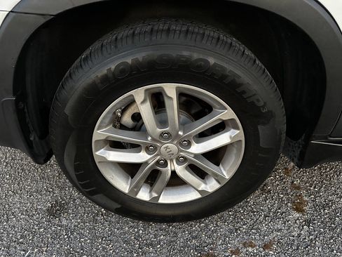 Used 2015 Kia Sorento LX image 19