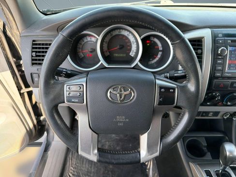 Used 2013 Toyota Tacoma 4x4 Double Cab w/ TRD Off-Road Pkg image 11