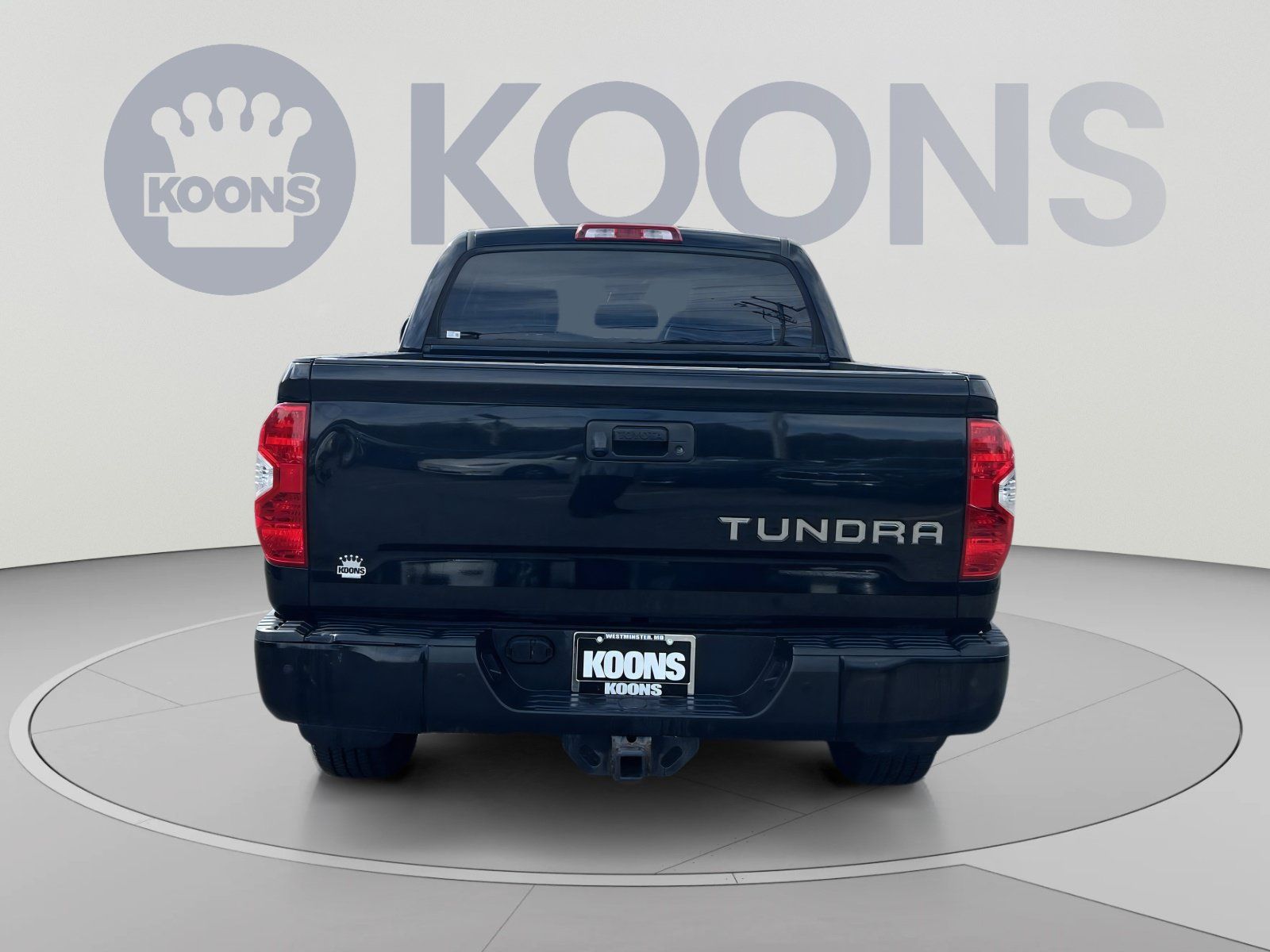 Used 2018 Toyota Tundra Limited w/ Limited Premium Package AWD/4WD image 5