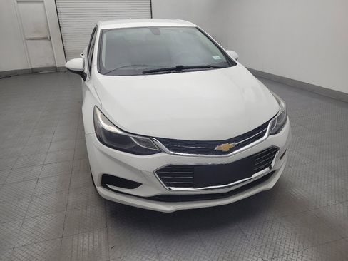 Used 2018 Chevrolet Cruze LT w/ Convenience Package FWD image 14