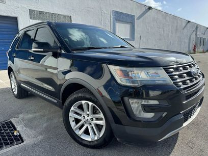 Used 2017 Ford Explorer XLT w/ Equipment Group 202A