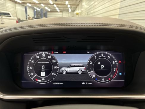 Used 2018 Land Rover Range Rover Autobiography image 17
