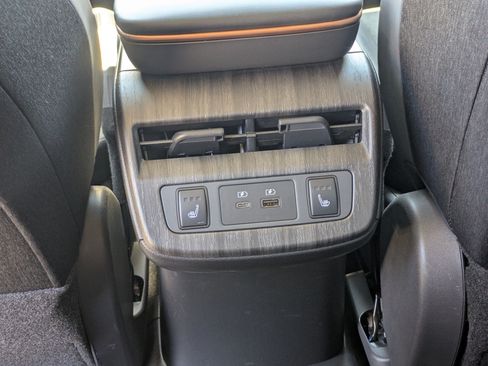 Used 2024 Nissan Ariya AWD image 26