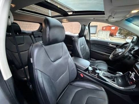 Used 2018 Ford Edge Titanium w/ Equipment Group 301A image 31