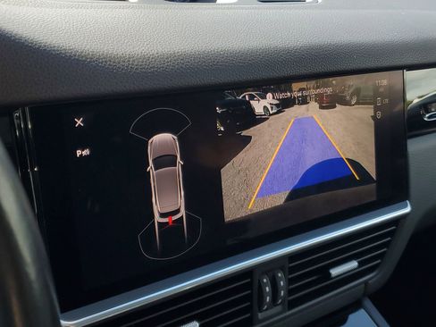 Used 2022 Porsche Cayenne image 29