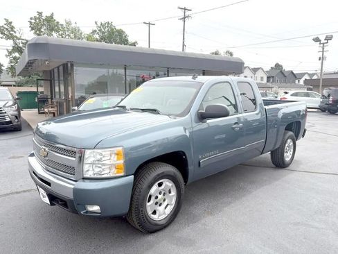 Used 2011 Chevrolet Silverado 1500 LT w/ Max Trailering Pack AWD/4WD image 2