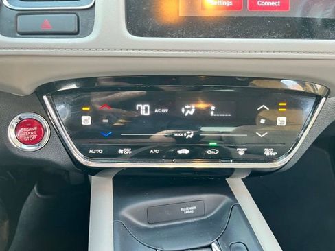 Used 2018 Honda HR-V EX image 33