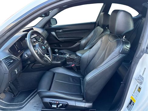 Used 2018 BMW M2 RWD image 9