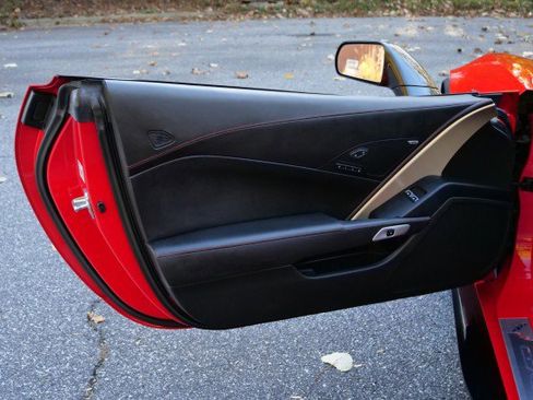 Used 2016 Chevrolet Corvette Z06 w/ 3LZ Preferred Equipment Group image 28