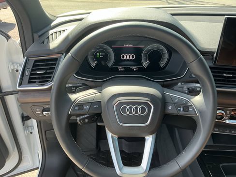 Used 2025 Audi Q5 e Premium image 15