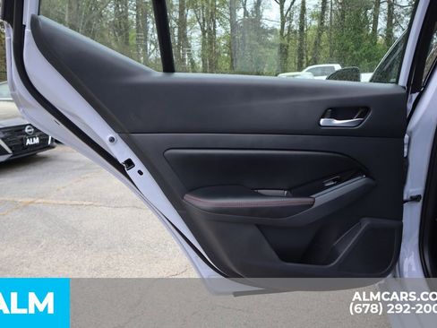 Used 2025 Nissan Altima 2.5 SR FWD image 18