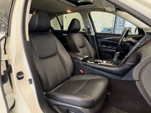 Used 2019 INFINITI Q50 Luxe w/ Essential Package (3.0T Luxe) image 23