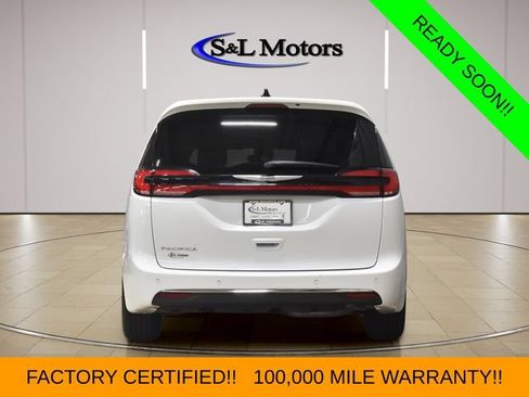 Certified 2025 Chrysler Pacifica Select FWD image 7