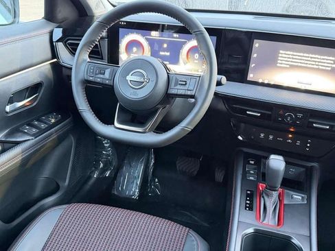 New 2026 Nissan Kicks SR FWD image 11