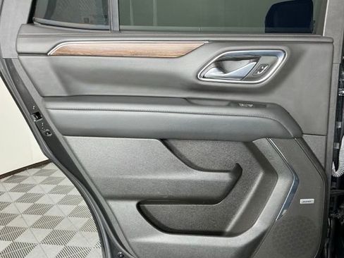 Used 2023 Chevrolet Tahoe High Country RWD image 16