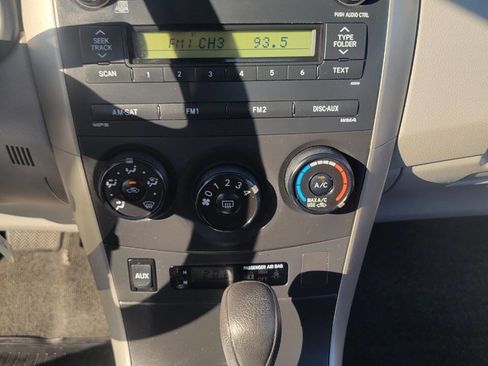 Used 2010 Toyota Corolla LE image 20