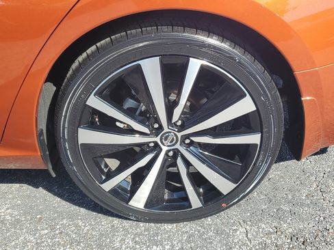 Certified 2022 Nissan Altima 2.5 SR image 8