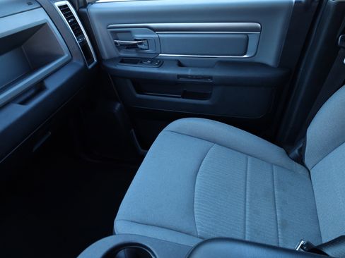 Used 2024 RAM 1500 Classic SLT image 9