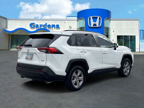Used 2025 Toyota RAV4 XLE FWD image 6