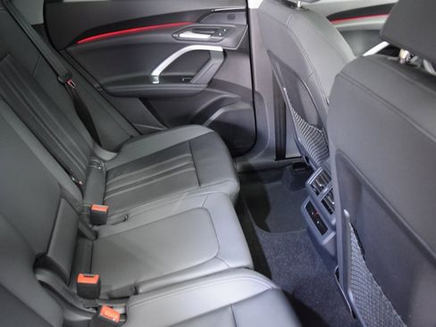 New 2025 Audi Q5 Premium image 6