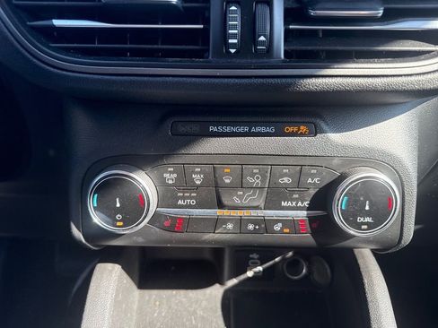 Used 2024 Ford Escape ST-Line image 8