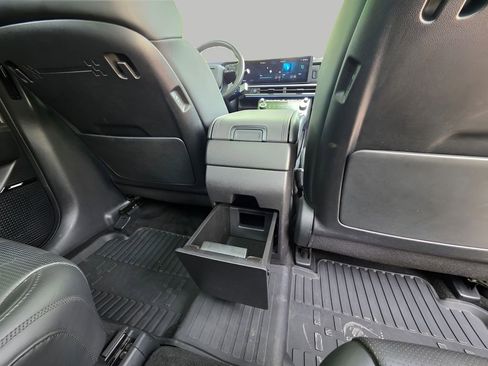 Used 2025 Hyundai Santa Fe Calligraphy FWD image 13