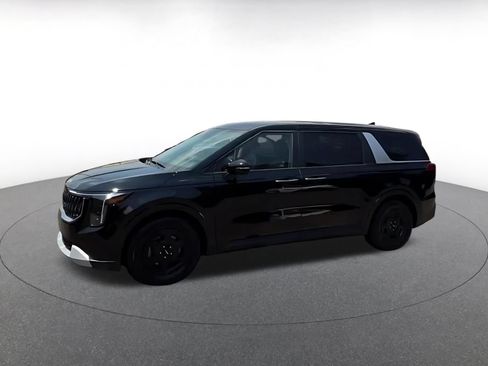 Used 2026 Kia Carnival FWD image 8