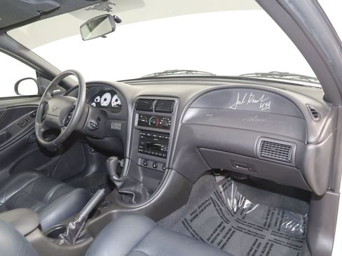 Used 2002 Ford Mustang GT RWD image 38