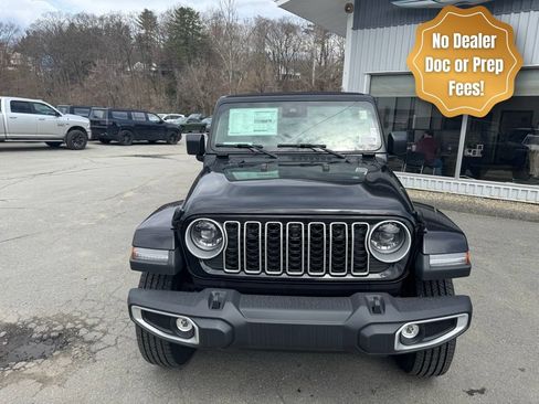 New 2025 Jeep Wrangler Unlimited Sahara w/ Technology Group AWD/4WD image 2