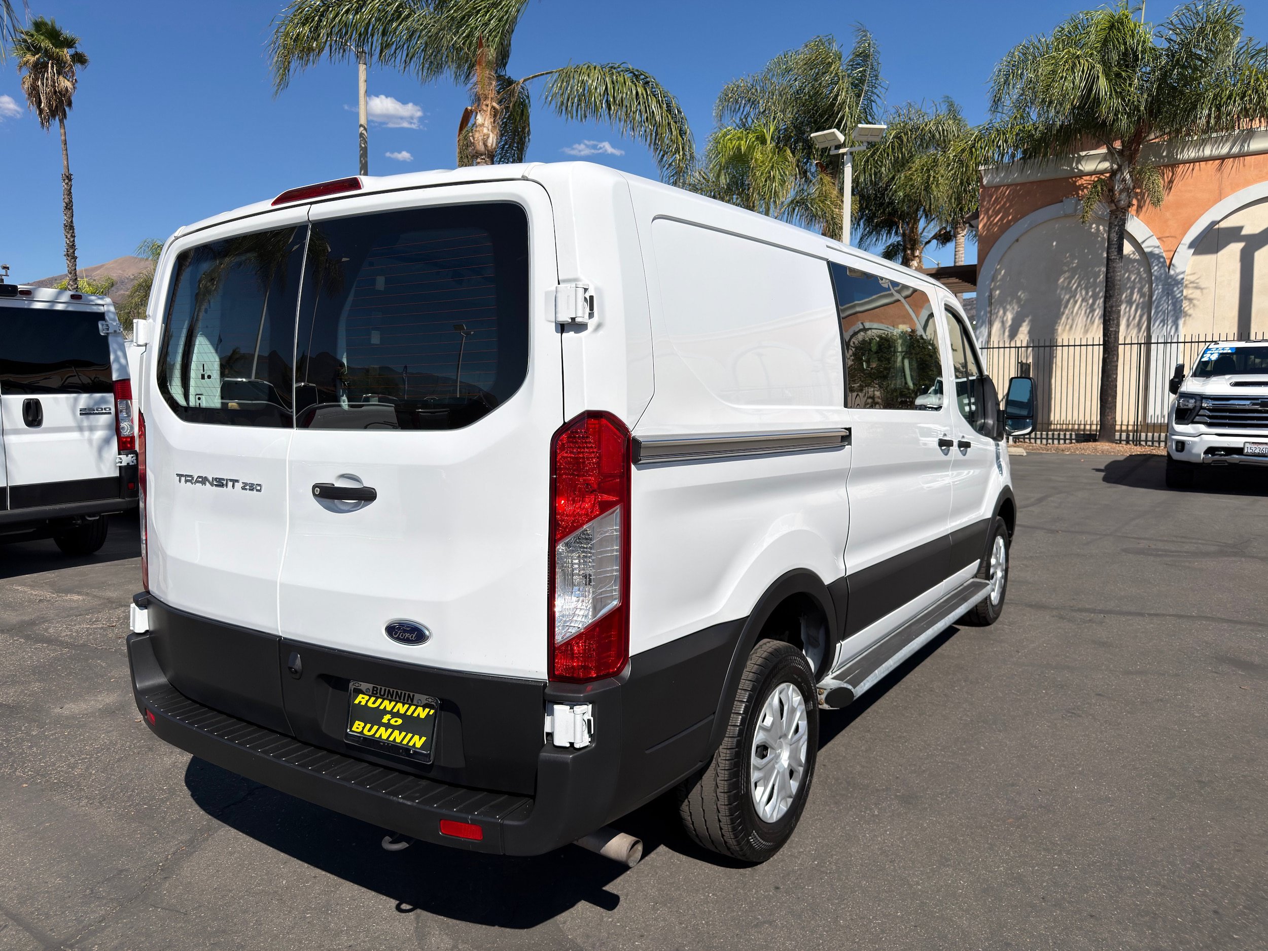 Used 2025 Ford Transit 250 Low Roof w/ Exterior Upgrade Package RWD image 8